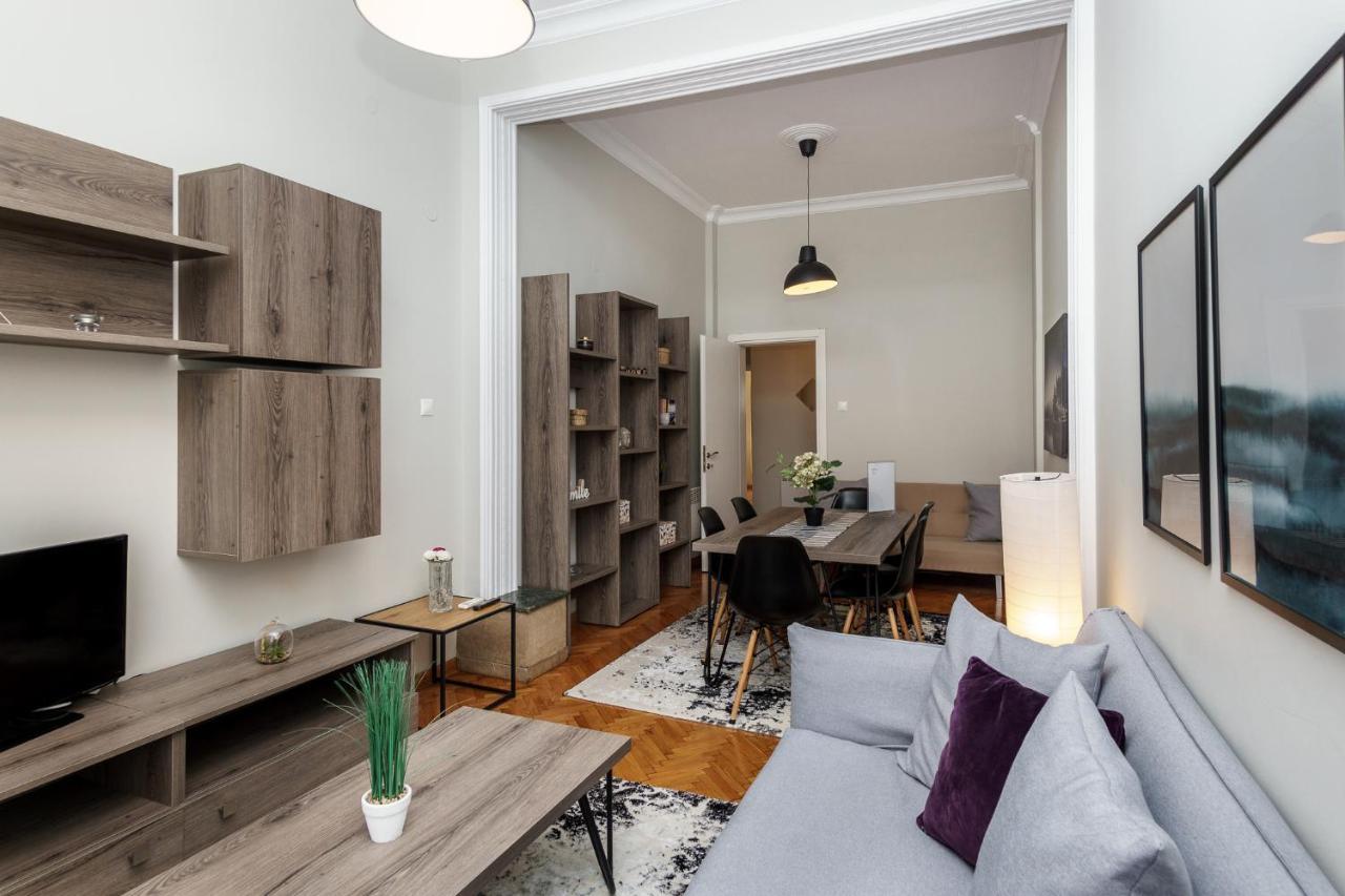 C.4 Red Rose #Colony_Central_Apartment Selanik Dış mekan fotoğraf