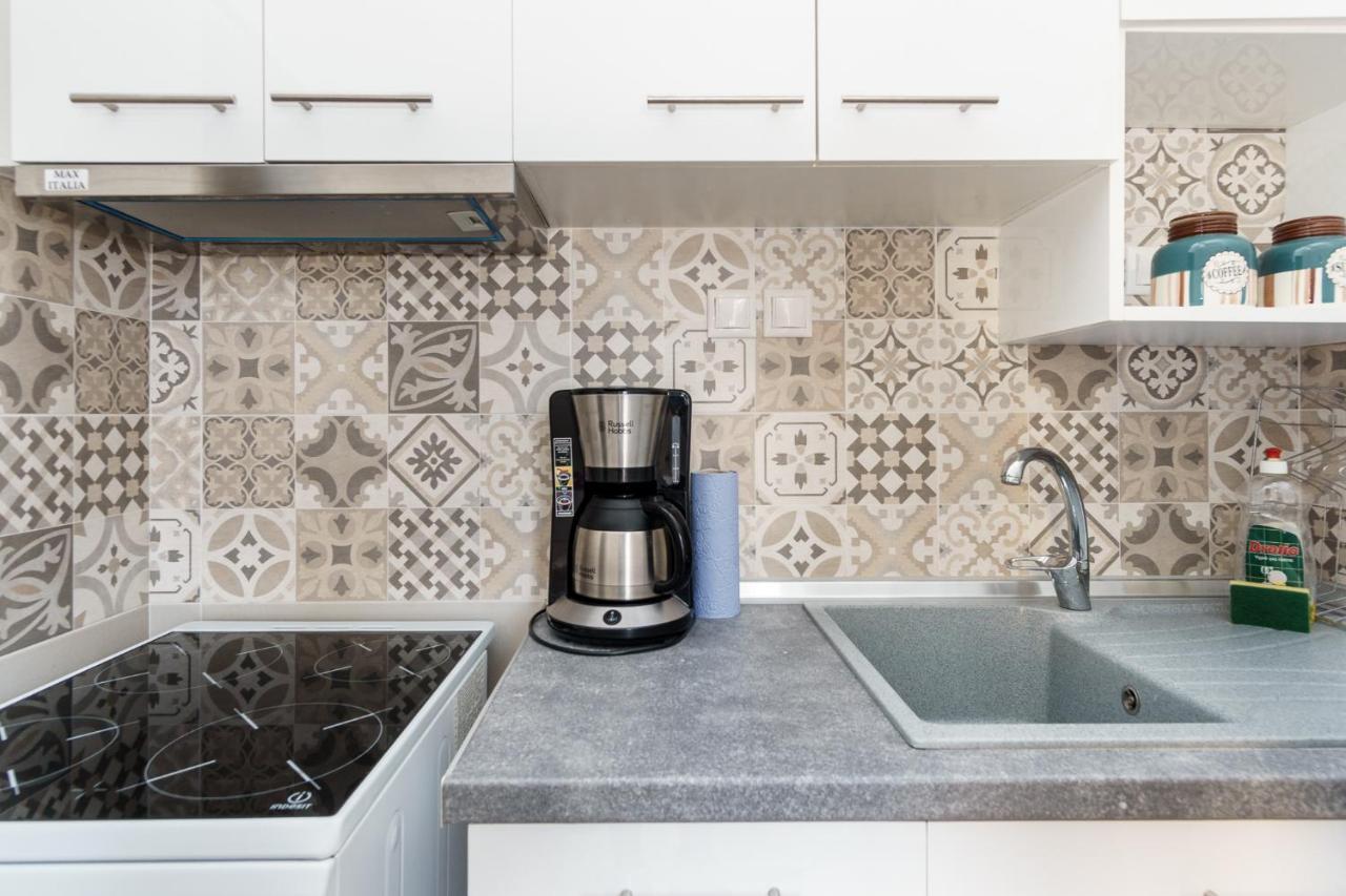 C.4 Red Rose #Colony_Central_Apartment Selanik Dış mekan fotoğraf